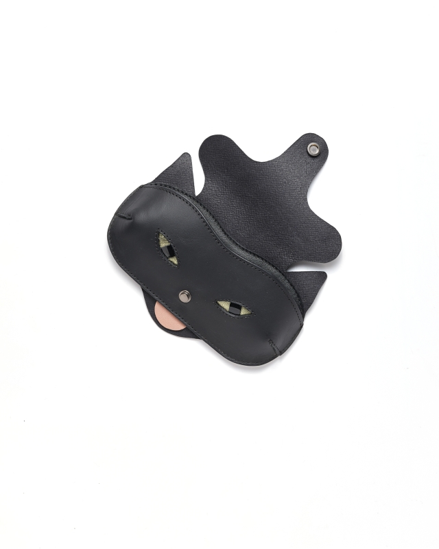 Gabo Szerencses // Cica szemüvegtok // Fekete, zöld szemmel1