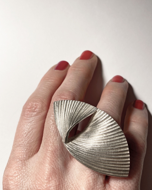 Gera Noémi Jewellery // Gingkoavar gyűrű